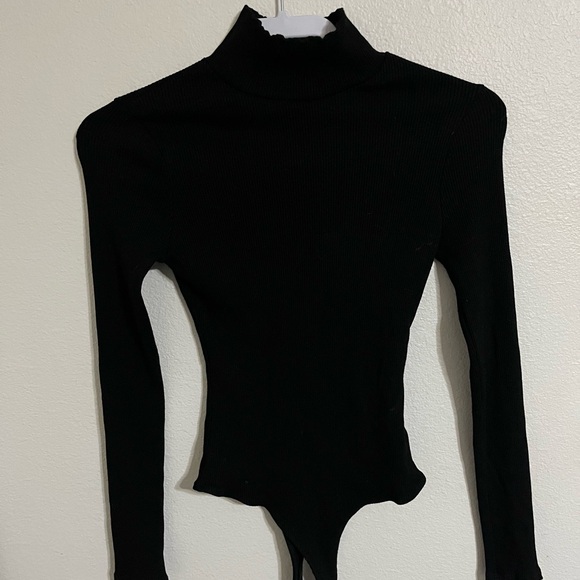 Lulu's Ribbed Bodysuit - Picture 2 of 4